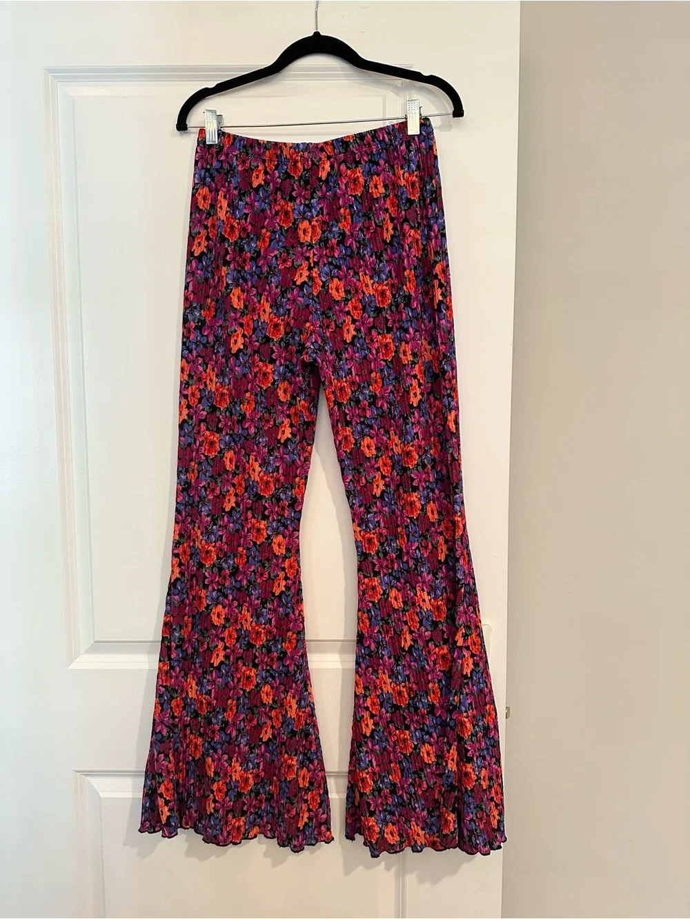 Wild Fable Medium Floral Multicolor Pleated Stretchy Hi Rise Flare Bell Bottoms